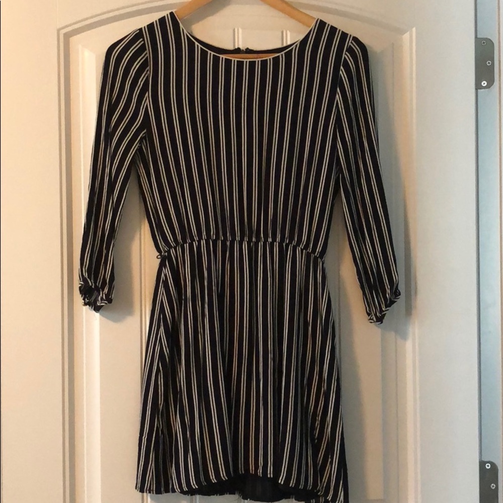 Chic navy blue and white dress